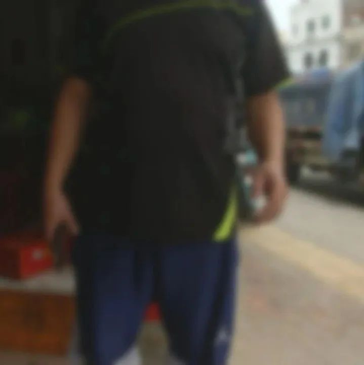 DƬ
